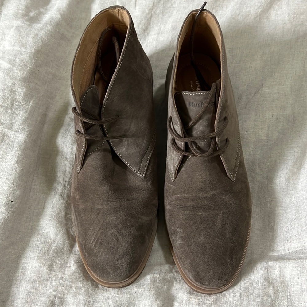 Women Hush Puppies ankle boots, size 10, mushroom suede

Never worn.